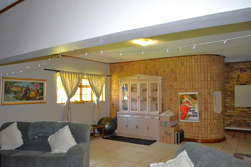 To Let 4 Bedroom Property for Rent in Vyfhoek A H North West